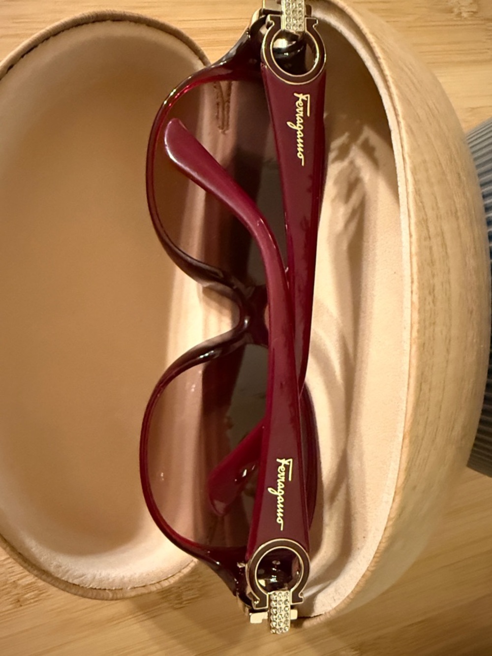 Authentic Salvatore Ferragamo Women's Sunglasses Dark Burgundy Designer Optics - Picture 4 of 9